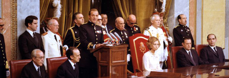 Cuatro décadas entre dos reyes