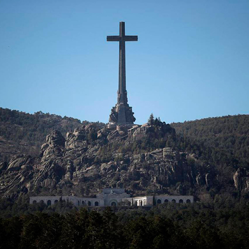 El Gobierno anuncia la primera fecha para exhumar a Franco