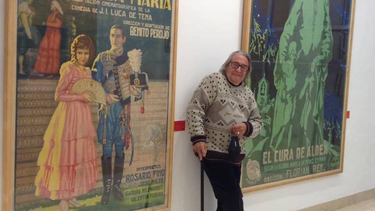 &quot;Tengo cuatro mil hijos&quot;Lucio Romero, coleccionista de carteles antiguos de cine