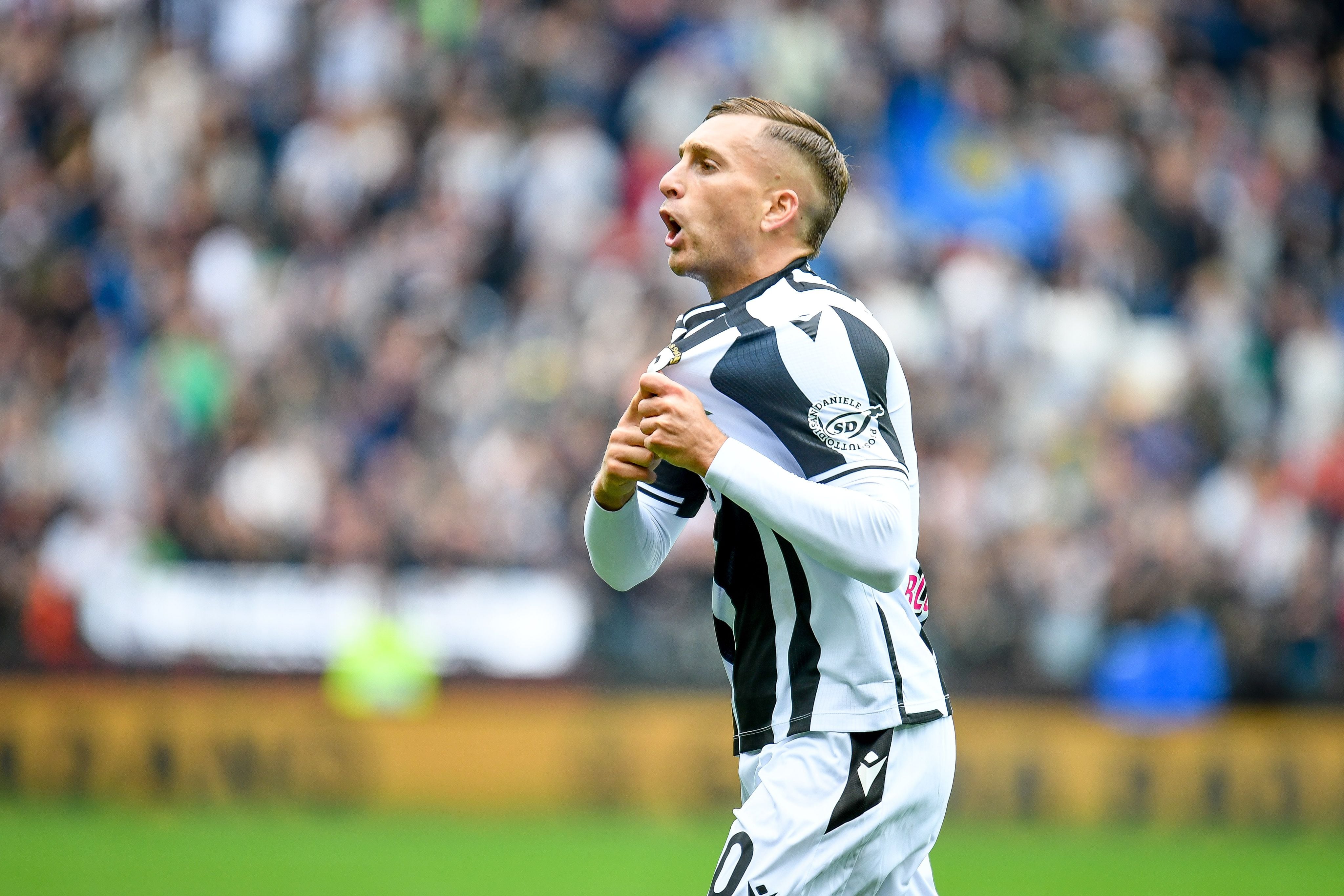 Udinese's Gerard Deulofeu celebrates after scoring a goal during the italian soccer Serie A match Udinese Calcio vs Torino FC on October 23, 2022 at the Friuli - Dacia Arena stadium in Udine, Italy (Photo by Ettore Griffoni/LiveMedia/NurPhoto via Getty Images)