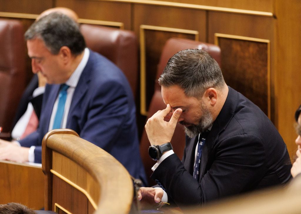 Santiago Abascal, candidato de VOX, durante la segunda votación del debate de investidura de Feijóo