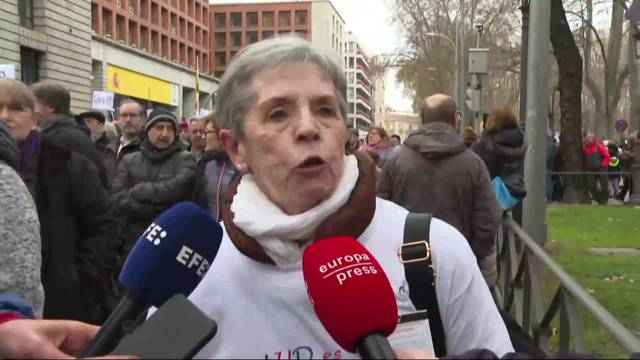 Ver vídeo / La Marea Blanca sale a la calle en defensa de la Sanidad Pública madrileña