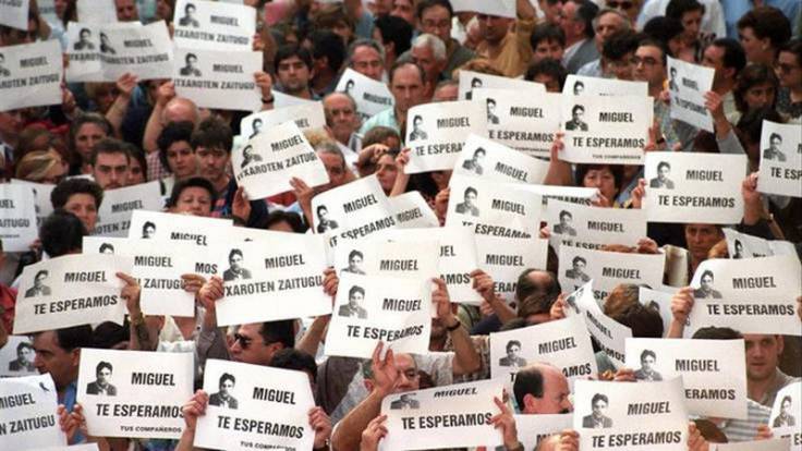 El asesinato de Miguel Ángel Blanco marcó hace 25 años un antes y un después en la respuesta social al terrorismo