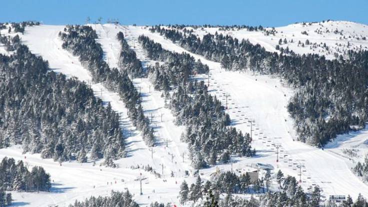 Pistas Blancas: Les Angles, el lujo de esquiar hasta el casco antiguo (23/02/2017)