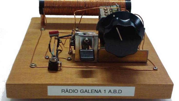 Aurora: &#039;Tengo 93 años y cuando era joven construía radios de galena&#039;