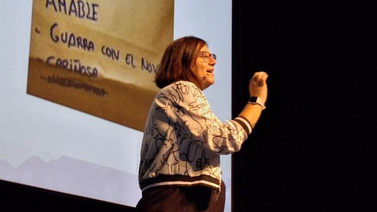 Marina Marroquí llenaba el Palacio de Congresos de Huesca con su monólogo &quot;Eso no es amor&quot;