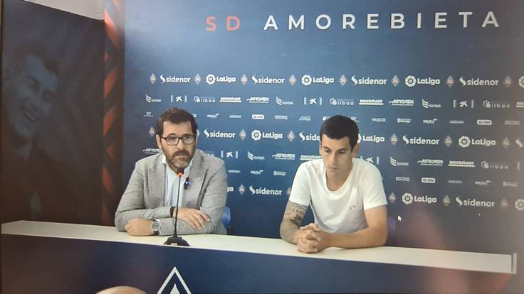 El presidente Jon Larrea, y el capitán Iker Seguín,  dicen que el club está triste pero orgulloso