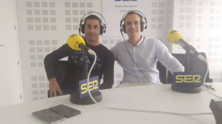 Entrevista a Dioni Navarro y Albert Pérez, gerentes de Acrojet y Acronáutica, en SER Deportivos Benidorm (12/04/2022)