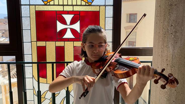 Una joven violinista de Lorca ingresa en la Orquesta de Jóvenes Talentos de Cartagena.