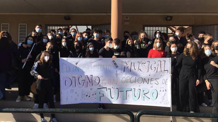Estudiantes y sus familias se movilizan por la reforma del bachillerato de música y danza en Málaga