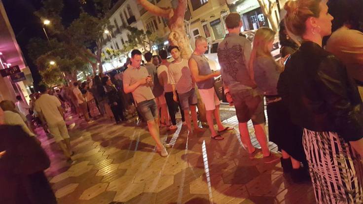 La patronal del VTC arremete contra los ayuntamientos y taxistas de Ibiza por la falta vehículos estacionales