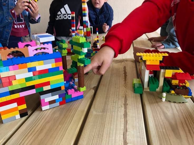 nombre Conveniente Puede ser ignorado Biar acoge el taller de construcciones de Lego que organiza el Colegio  Territorial de Arquitectos de Alicante | Radio Villena | Cadena SER