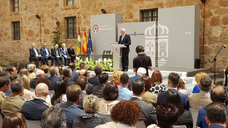 El presidente del Gobierno de La Rioja se despide en el acto institucional de San Millán