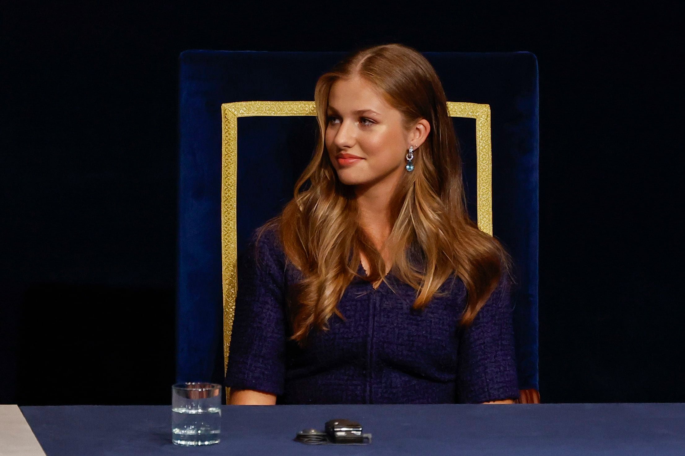 La princesa de Asturias Leonor de Borbón durante la 43º edición de los Premios Princesa de Asturias, este viernes en el  Teatro Campoamor de Oviedo.