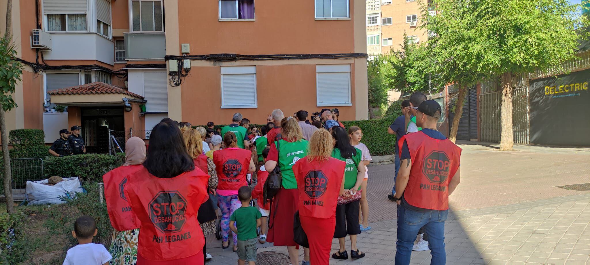 Desalojadas en Leganés una madre y sus tres hijas, dos de ellas menores,  tras alquilarle el piso a un okupa | Actualidad | Cadena SER