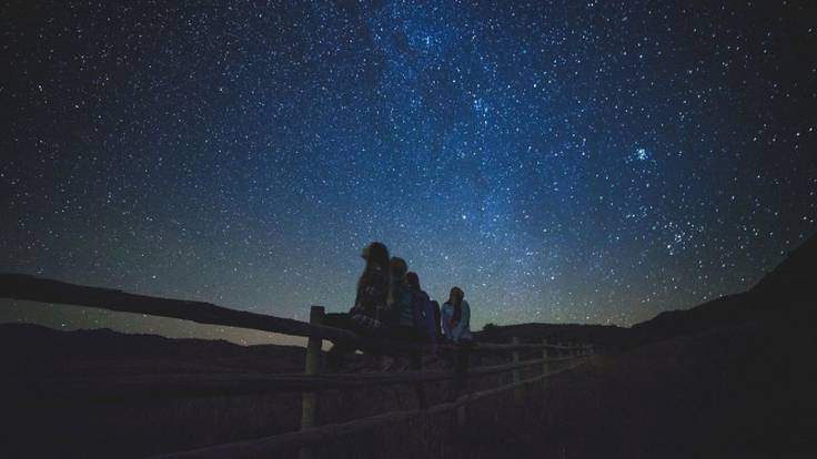 El astrónomo Alberto Baños, miembro del equipo de trabajo del Centro Astronómico de Tiedra, repasa en Hoy por Hoy Peñafiel una guía sencilla para disfrutar del cielo nocturno de verano