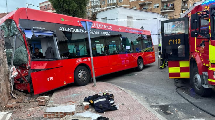 Javier Chivite, portavoz de Emergencias Madrid 112, repasa las atenciones sanitarias tras el accidente de autobús en Valdemoro