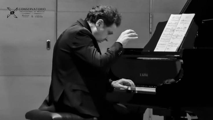 El pianista algecireño, Diego Ramos, triunfa con su concierto &quot;Il bosco de Giaranno&quot; de José Zárate