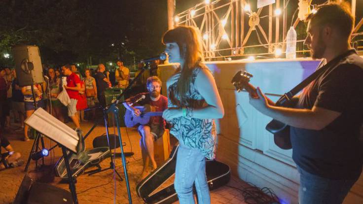 Entrevista a Rozalén, cantante, con motivo del Concierto del 25 Aniversario de Cadena DIAL en Tarancón