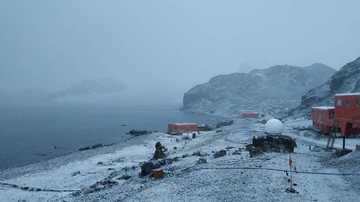 Javier Martínez Abaigar, catedrático de Botánica de la UR, cuenta su experiencia en la XXXV Campaña Antártica Española