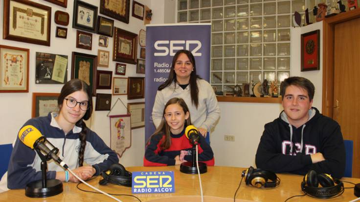 Mireia Alegre, Elena Casabuena y Raúl Granja, alumnos de Sant Roc, hablan sobre la jornada del viernes (23/03/2023)