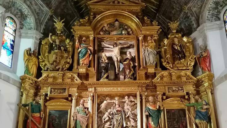 El gran retablo de Torre de Juan Abad ya luce tras su rehabilitación