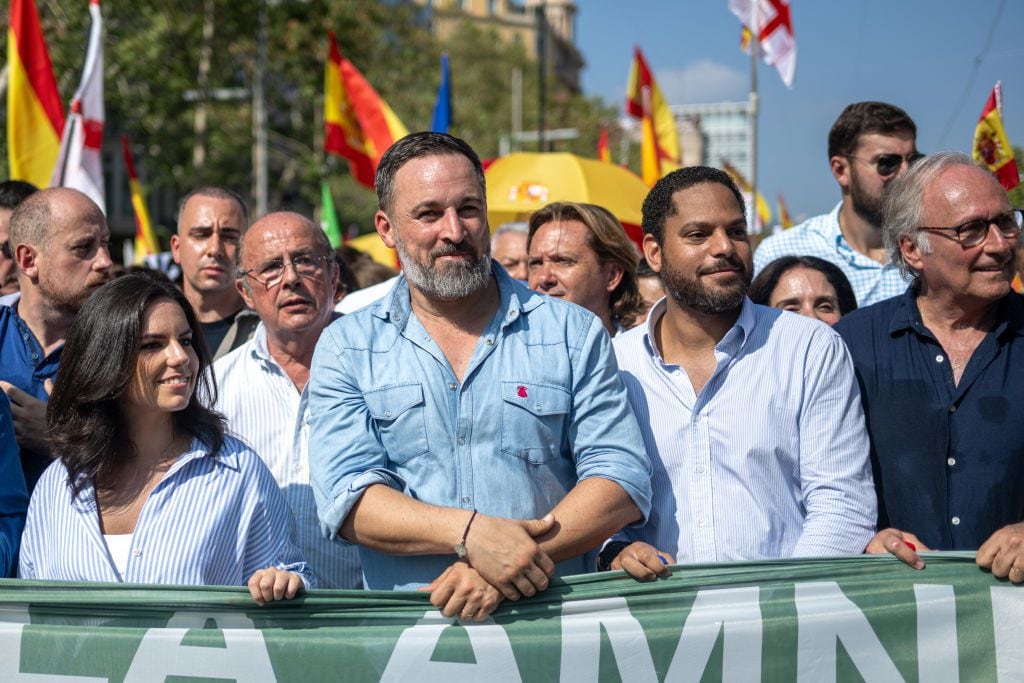 Los representantes de Vox en un momento de la manifestación contra la amnistía en Barcelona