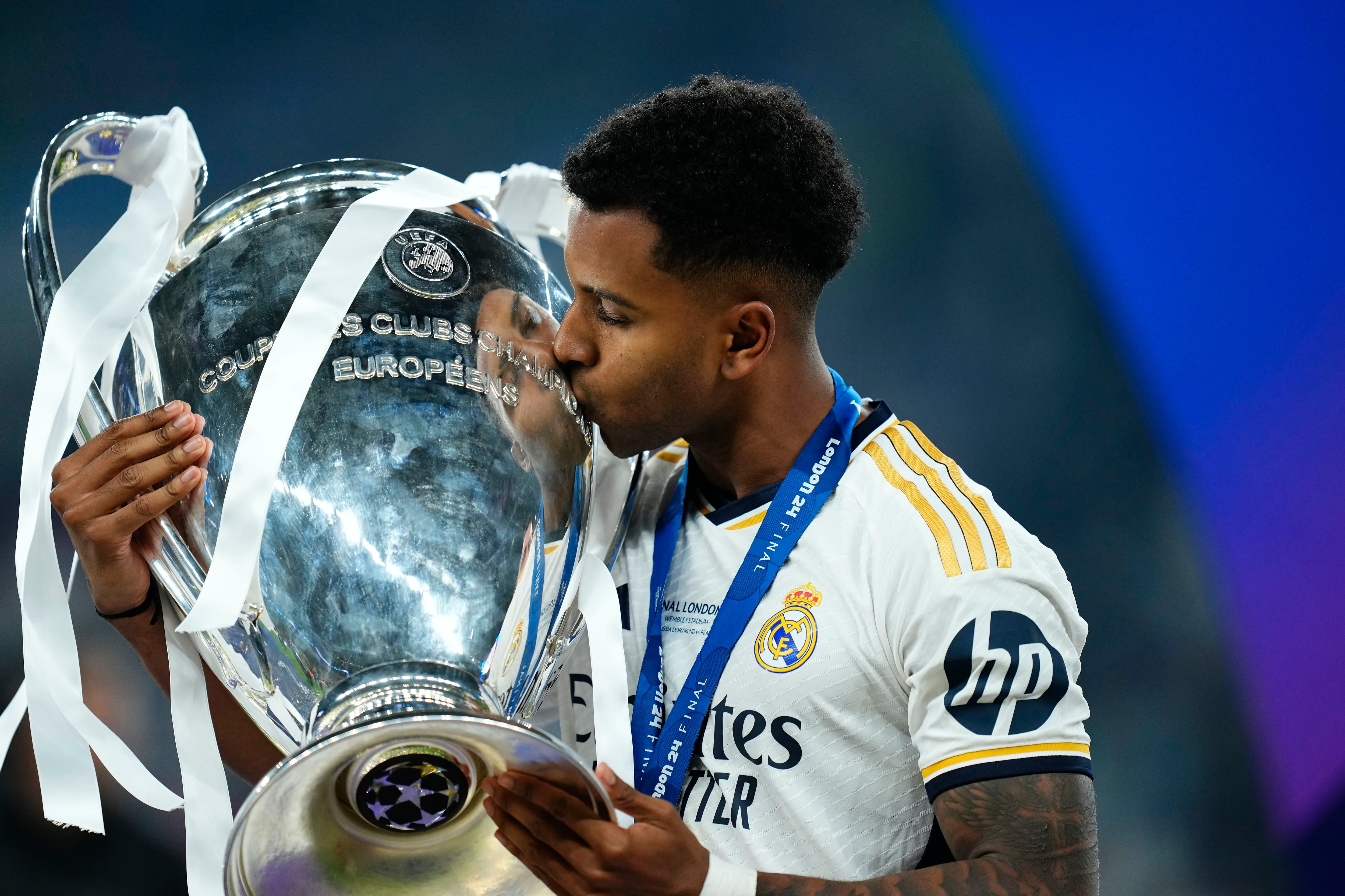 Rodrygo acalla los rumores sobre su futuro: "Solo estoy enfocado en el Real Madrid, si hay ofertas no me interesa"