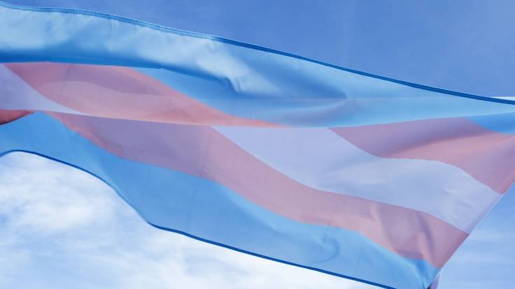 Entrevista a Cristina Porras, concejala de Igualdad de Manzanares el Real, sobre la elaboración de una bandera trans