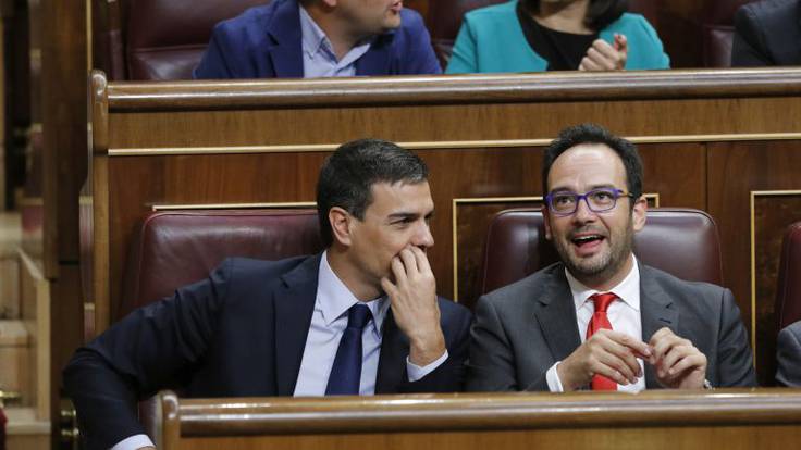 Antonio Hernando: &#039;Espero que Rajoy no vuelva a huir&#039;