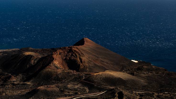 Ithaysa Domínguez, sismólogo del IGN: &quot;La posibilidad de una erupción volcánica en La Palma es real&quot;