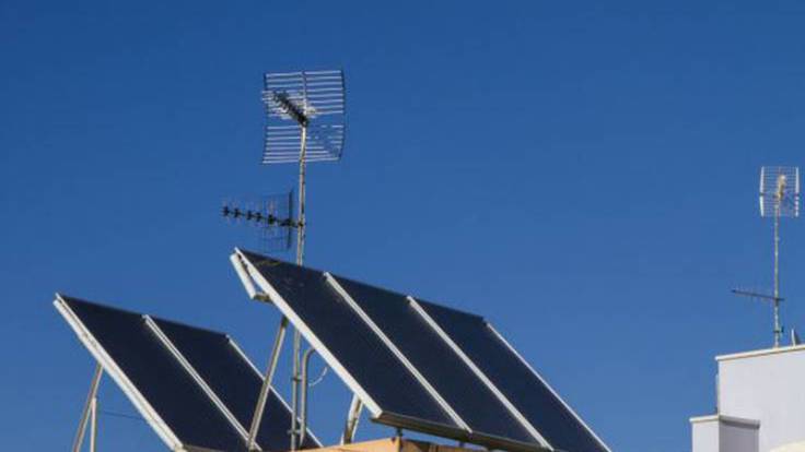 Todo lo que tienes que saber si tu comunidad de vecinos también está pensando en instalar paneles solares