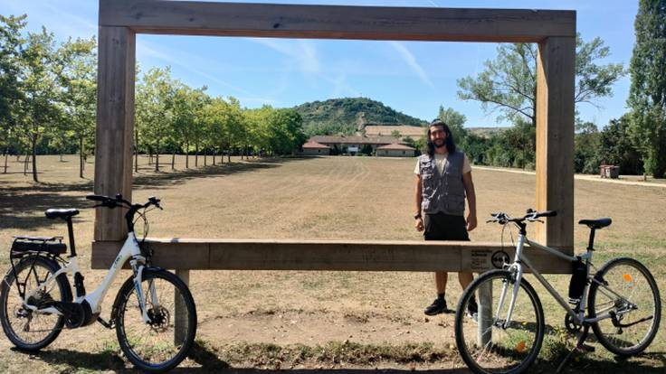 Turismo verde y sostenible: Rutas naturalistas y paseos en bicicleta.