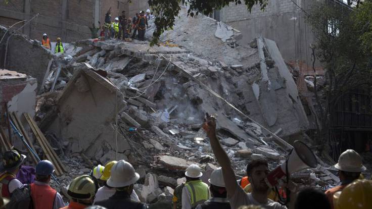Iván Gómez: &#039;El terremoto ha partido literalmente mi hotel por la mitad&#039;