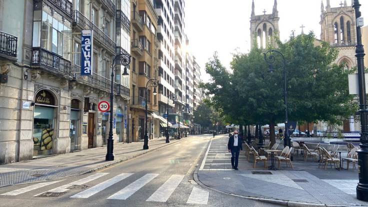 Asturias adelanta su toque de queda a las 22 horas y el cierre de hostelería y comercio a las 20
