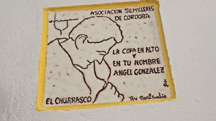 Rafael Carrillo, recuerda al desaparecido Ángel González, jefe de sala de El Churrasco