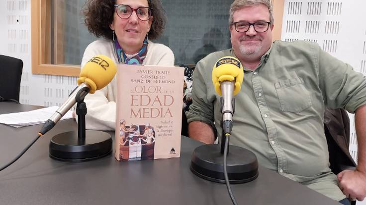 Entrevistamos a Javier Traité y Consuelo Sanz de Bremond, autores de ‘El olor de la Edad Media’