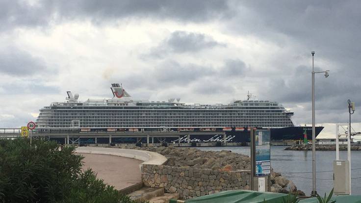 Llega el primer crucero a Ibiza con más de 1.600 pasajeros