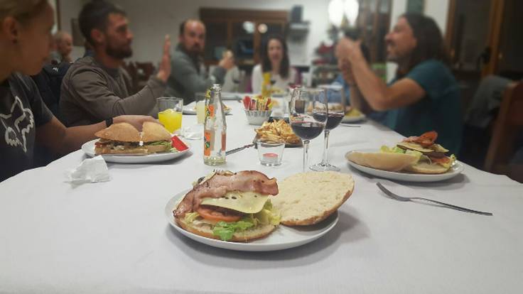 Bares, lugares para socializar - A Vivir Aragón (05/11/2022)