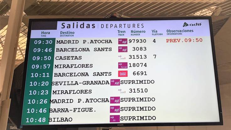 La línea de AVE ha quedado paralizada entre Madrid y Cataluña