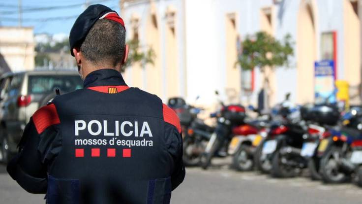 CRÒNICA d&#039;Andrea Villoria. Dos agents dels Mossos d&#039;Esquadra detinguts.