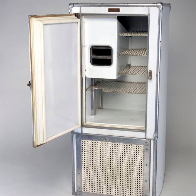 congelador doméstico y refrigerador con máquina de hielo y