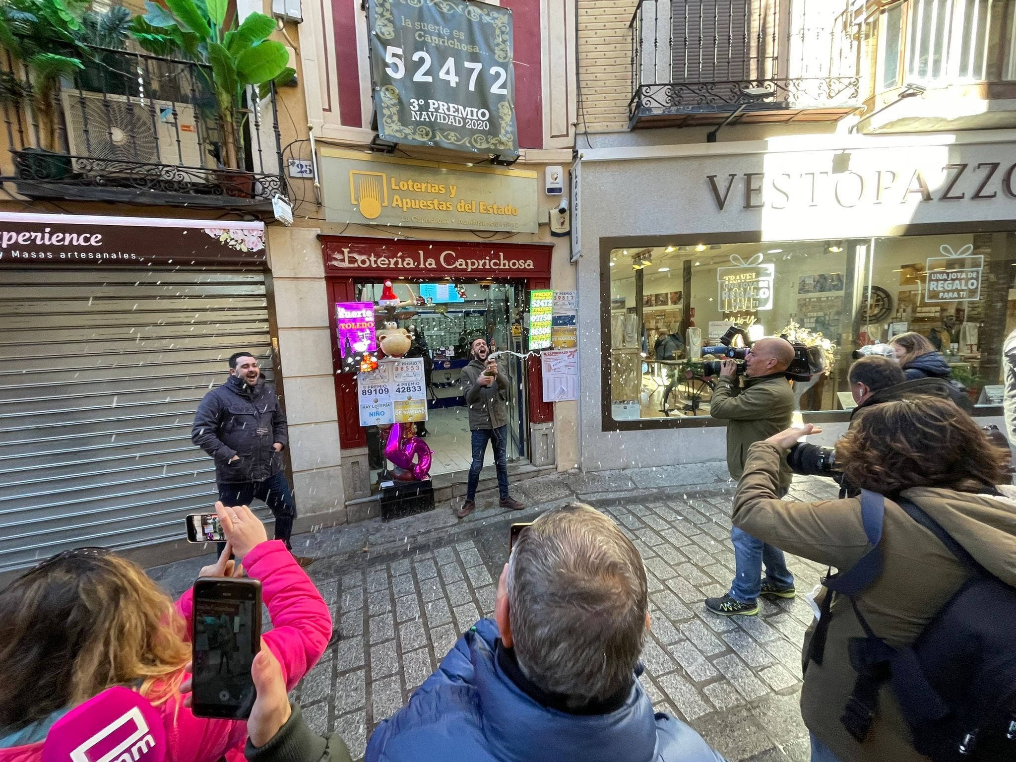 La suerte es 'Caprichosa' en Toledo: una misma Administración da cuatro quintos premios de la Lotería de Navidad