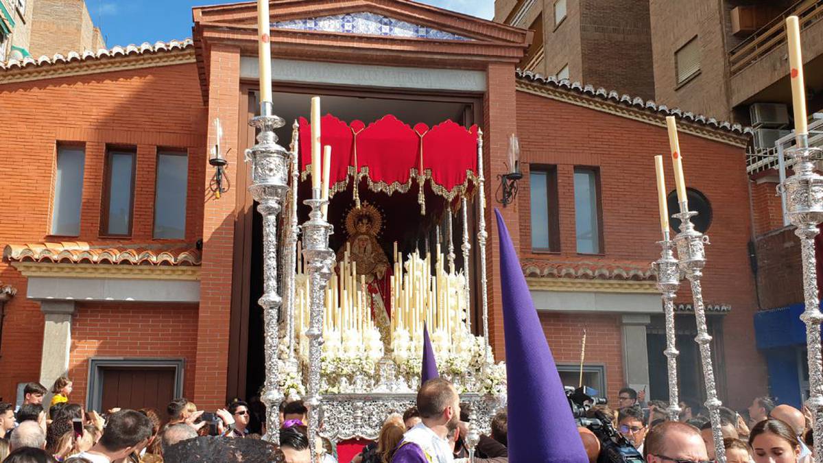 La esquinita de Lucio, baluarte de la Semana Santa de Granada