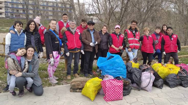 Cruz Roja Cuenca contra la ‘basuraleza’: jornadas de limpieza una vez al mes