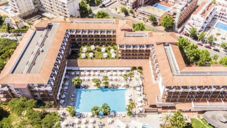 El trabajo del verano: 2.000 euros al mes por ser cliente de un hotel de lujo en Isla Cristina