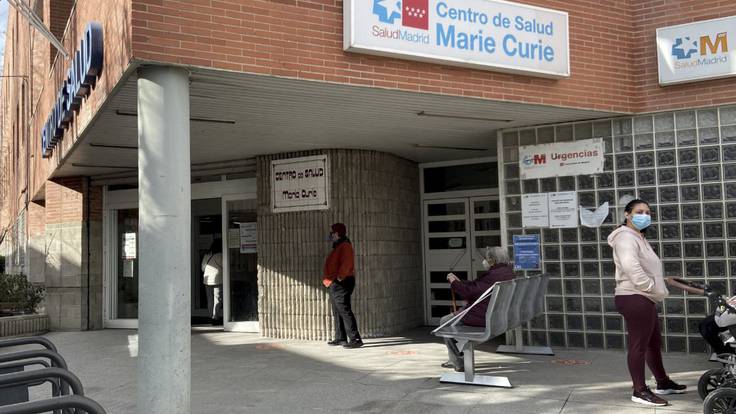 Fuga de pediatras en Madrid: plazas vacías, menos profesionales y más precarios