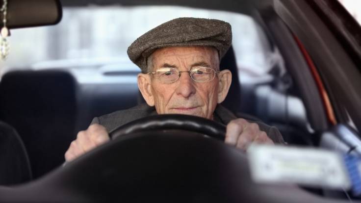 La asociación de mayores de Fuenlabrada, ACUMAFU, nos presenta sus cursos de conducción para mayores