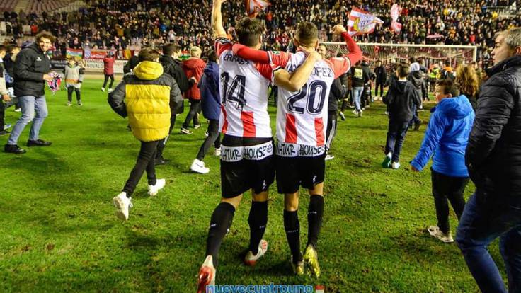 La afición de la UD Logroñés emocionada tras la victoria de su equipo en Copa