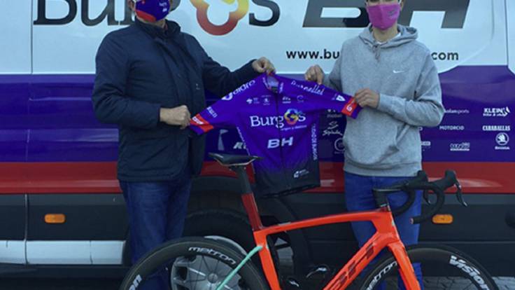 El ciclista arandino, Mario Aparicio, repasa en El Banquillo su firma por el Burgos BH con el que dará el salto al profesionalismo la próxima temporada